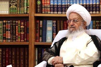 Ayatollah Makarem slams Manama regime’s move to strip Sheikh Isa Qassim of citizenship
